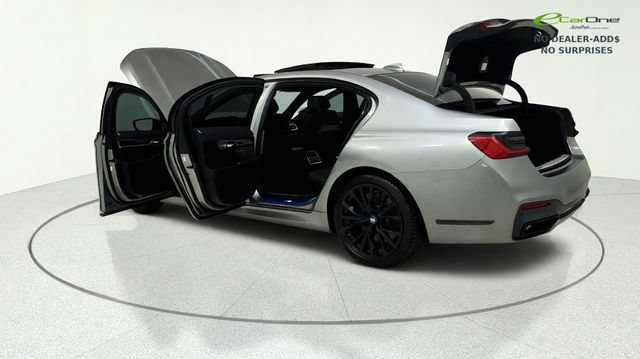 Used 2022 BMW 750i xDrive w/ M Sport Package AWD/4WD image 10