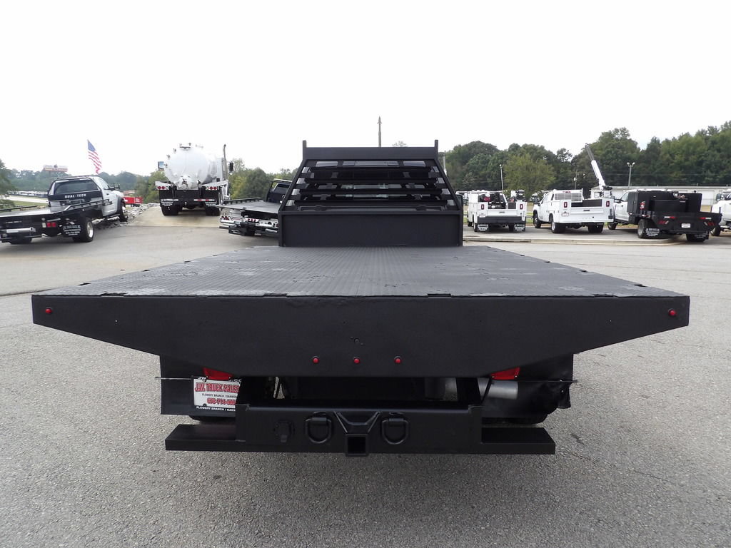 Used 2023 RAM 5500 Tradesman w/ Chrome Appearance Group AWD/4WD image 6