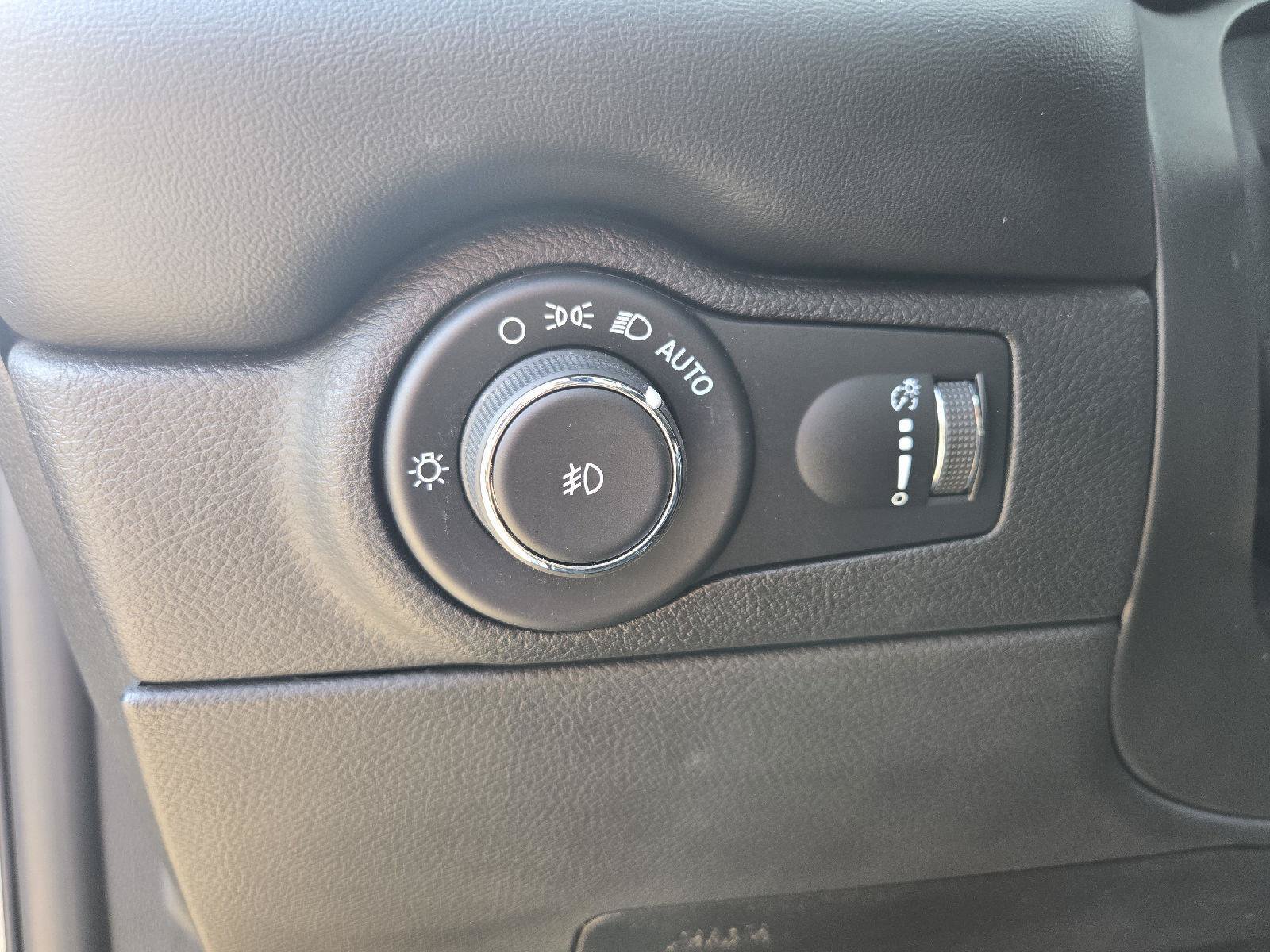 Used 2021 Dodge Durango GT RWD image 16