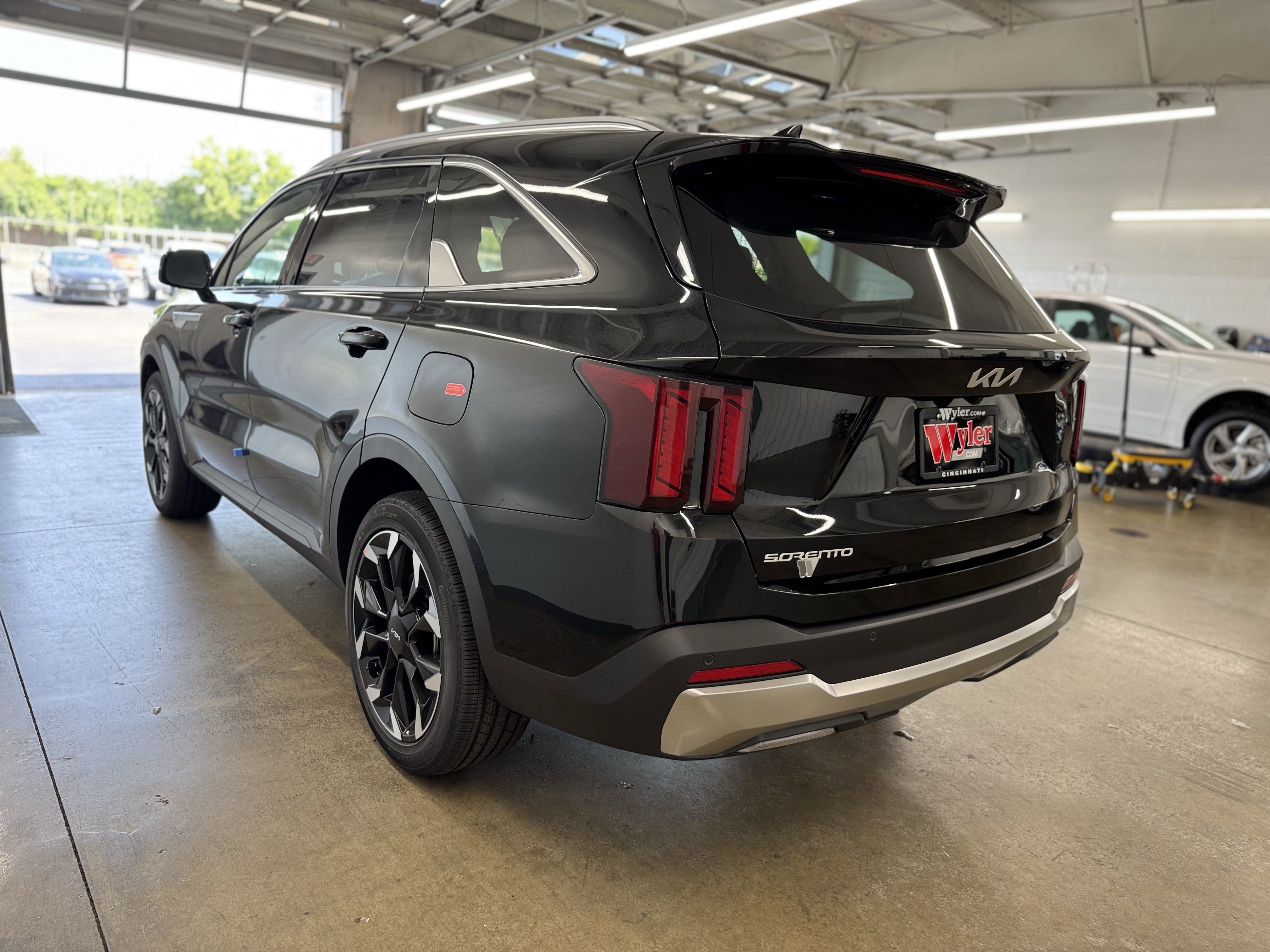 New 2025 Kia Sorento EX image 21