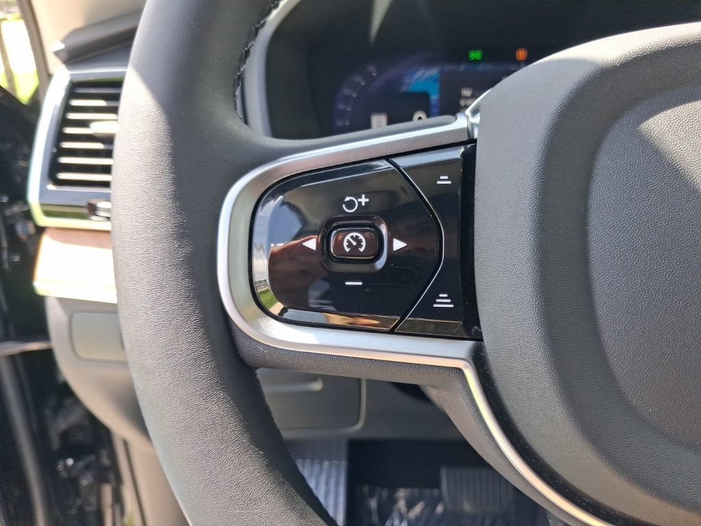 Certified 2024 Volvo XC90 B5 Plus w/ Protection Package Premier AWD/4WD image 19