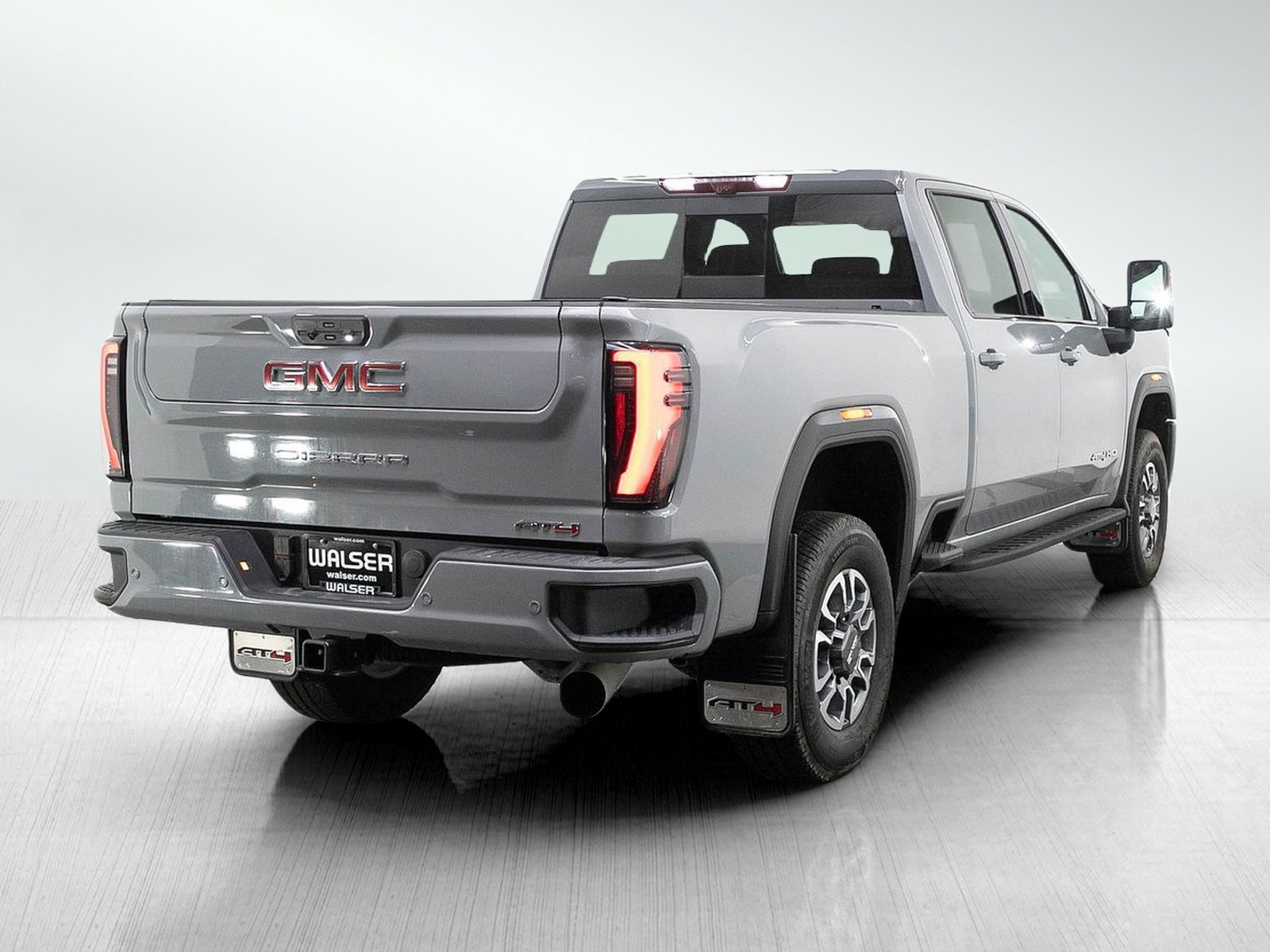 Used 2025 GMC Sierra 2500 AT4 w/ AT4 Premium Plus Package AWD/4WD image 5