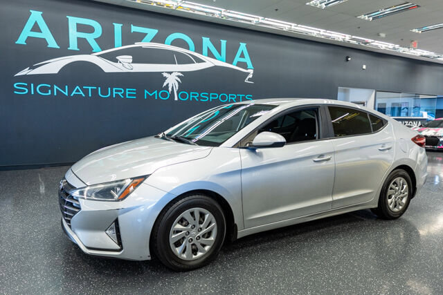 Used 2019 Hyundai Elantra SE w/ Winter Weather Package image 1