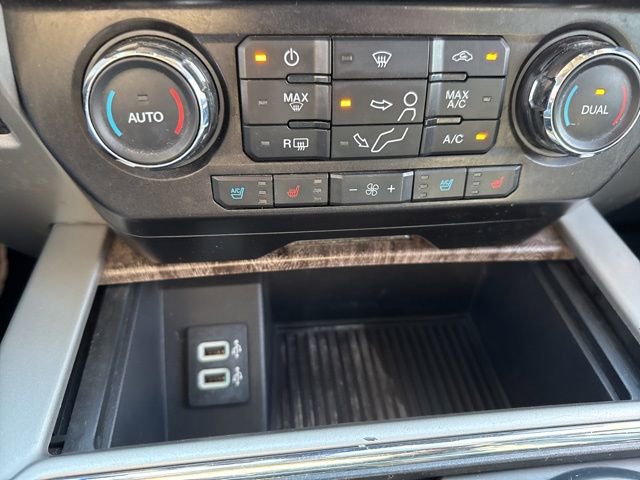 Used 2019 Ford F250 Lariat w/ Lariat Ultimate Package AWD/4WD image 46