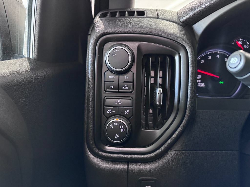 Certified 2023 Chevrolet Silverado 1500 Custom AWD/4WD image 23