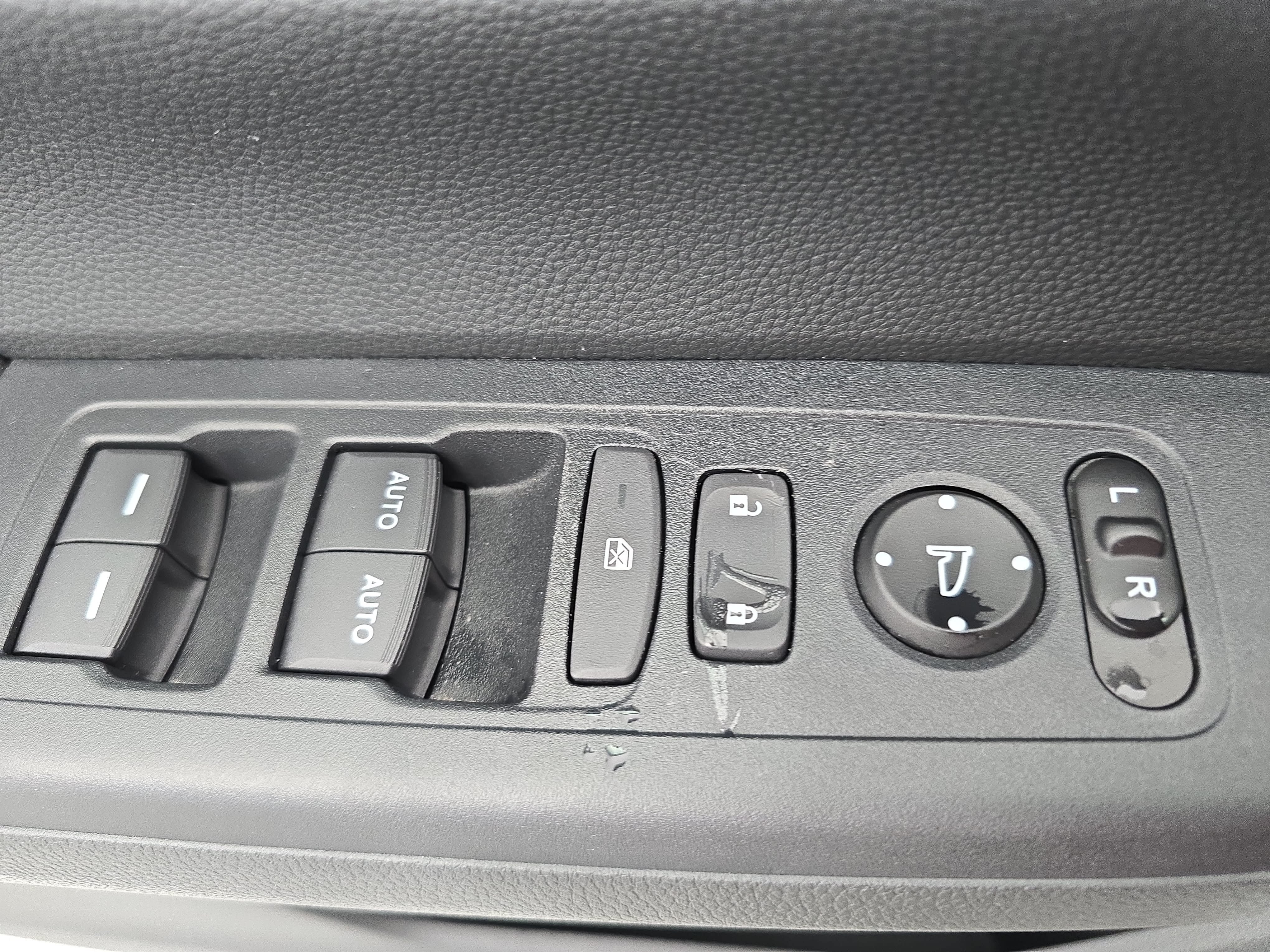 Certified 2025 Honda CR-V Sport image 27