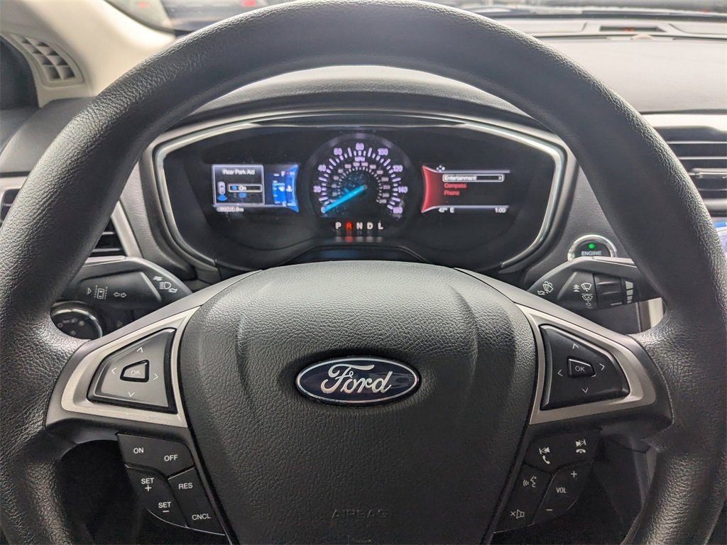 Used 2020 Ford Fusion SE image 27