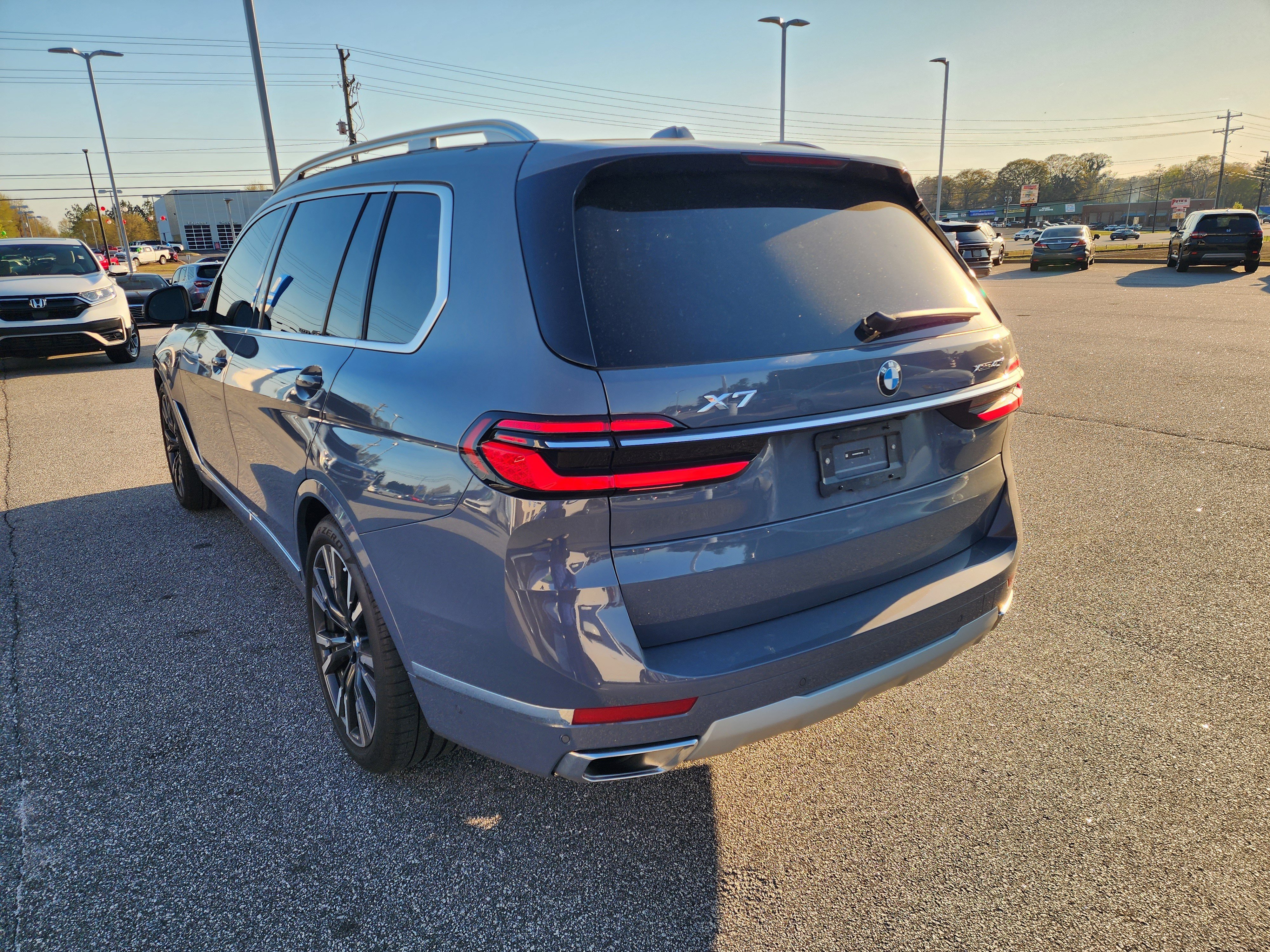 Used 2026 BMW X7 xDrive40i w/ Executive Package image 7