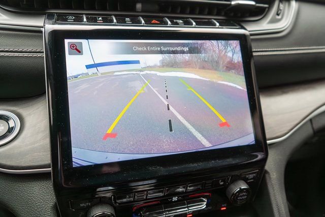 Used 2024 Jeep Grand Cherokee Limited AWD/4WD image 30