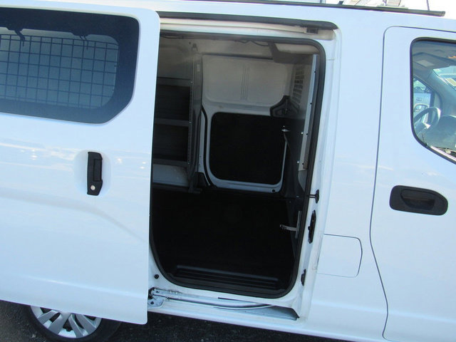 Used 2021 Nissan NV200 SV w/ Sliding Door Glass Package image 17