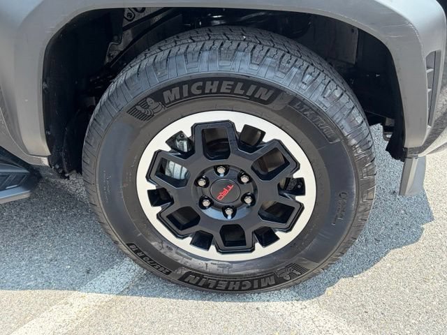 Used 2025 Toyota 4Runner TRD Off-Road Premium AWD/4WD image 10