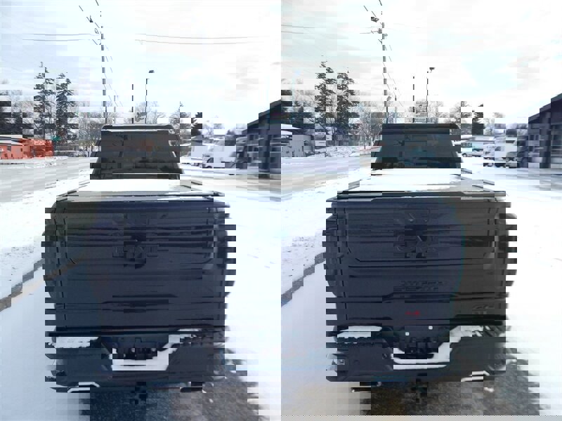 Used 2019 GMC Sierra 1500 AT4 w/ AT4 Premium Package image 5