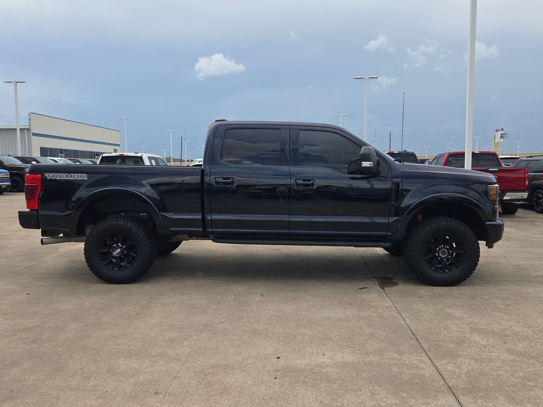 Used 2021 Ford F250 Lariat AWD/4WD image 2