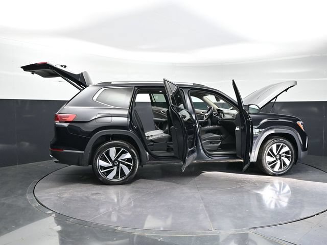 Used 2025 Volkswagen Atlas SEL AWD/4WD image 39