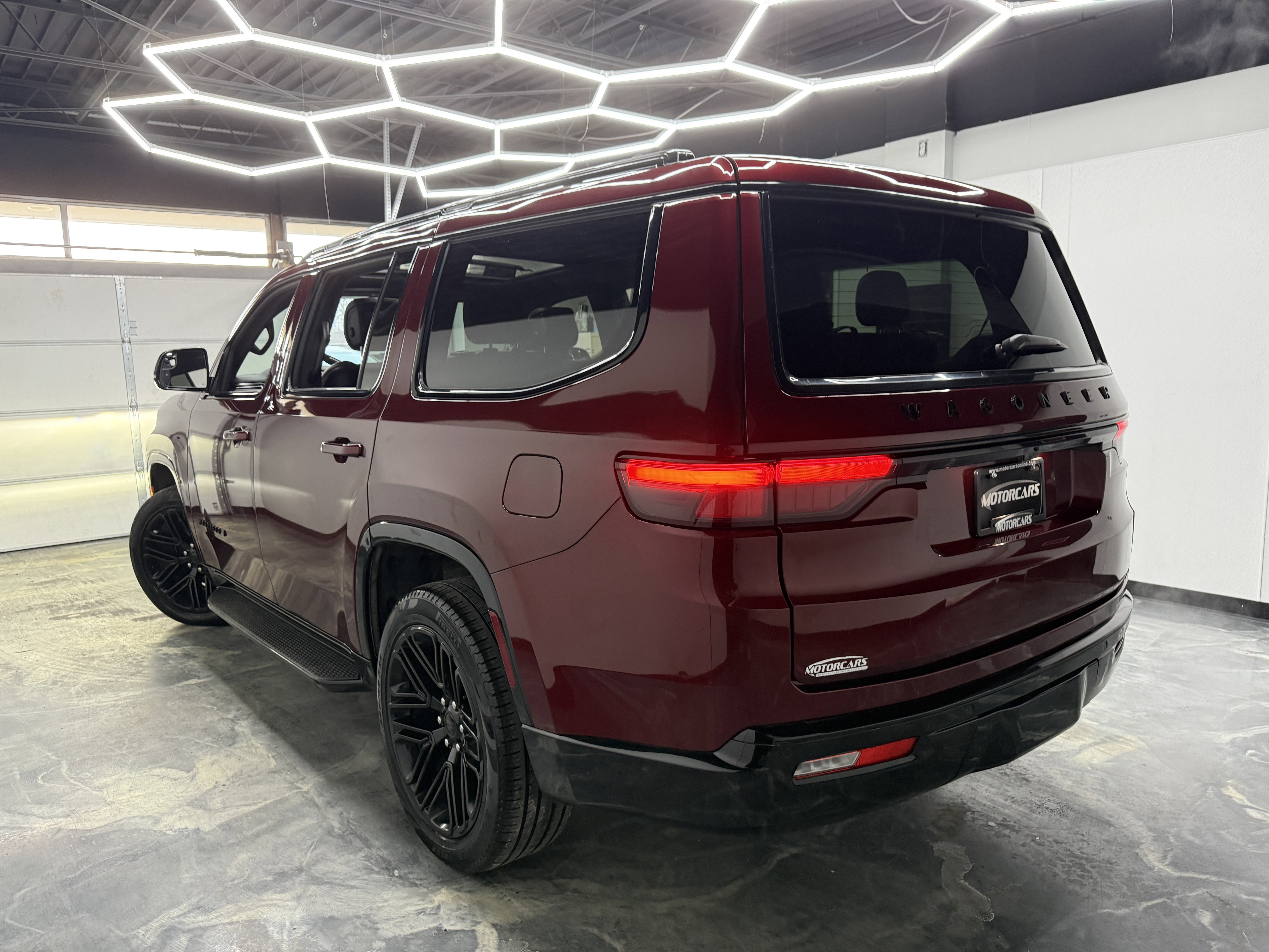 Used 2024 Jeep Wagoneer Series II AWD/4WD image 3