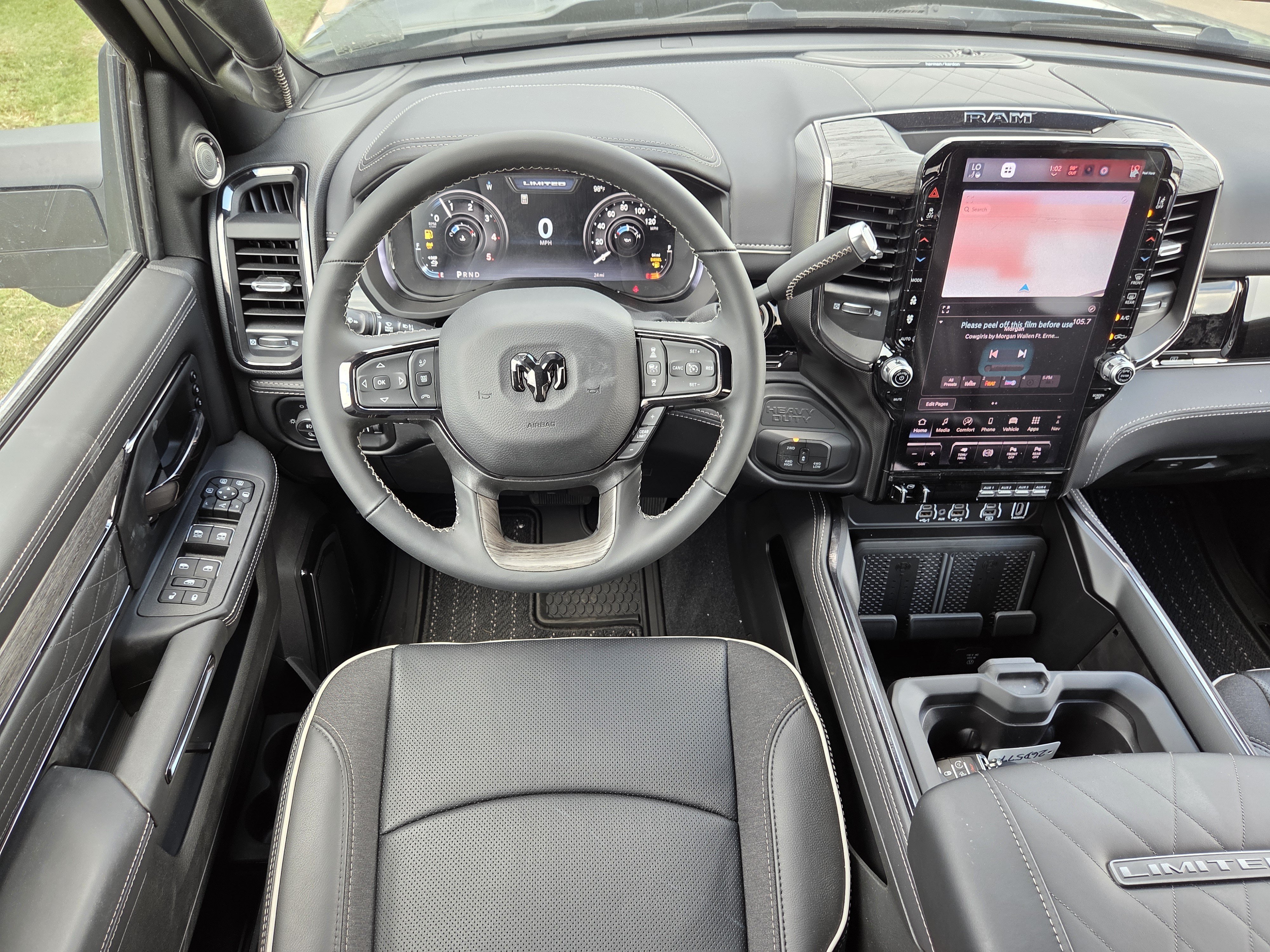 New 2026 RAM 2500 Limited AWD/4WD image 8