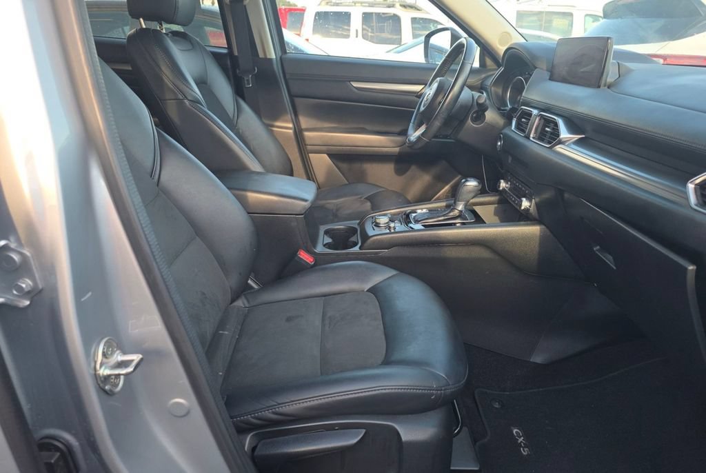 Used 2021 MAZDA CX-5 Touring FWD image 8