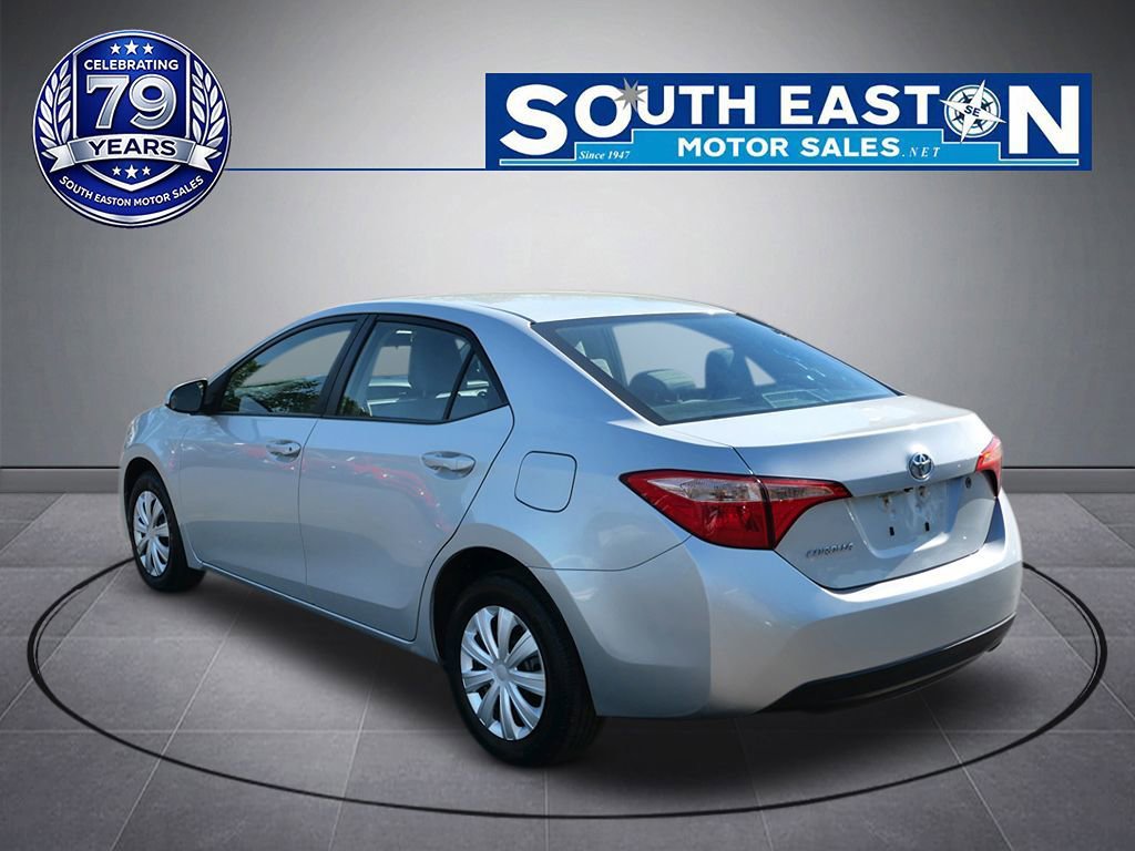 Used 2017 Toyota Corolla L w/ Carpet Mat Package (TMS) FWD image 5