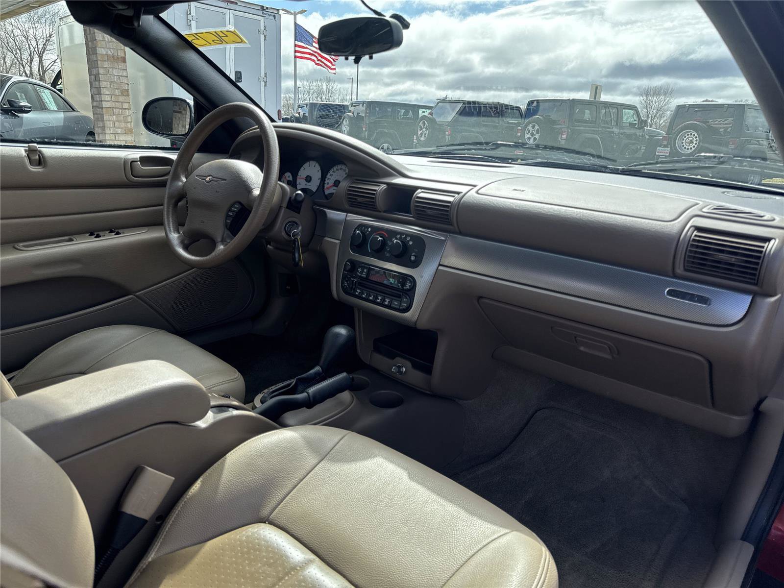 Used 2003 Chrysler Sebring GTC FWD image 29