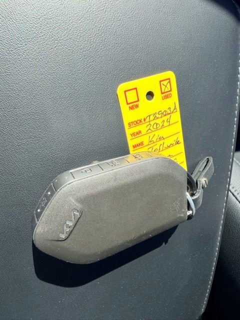 Used 2024 Kia Telluride EX w/ EX Captain's Chair Package image 41