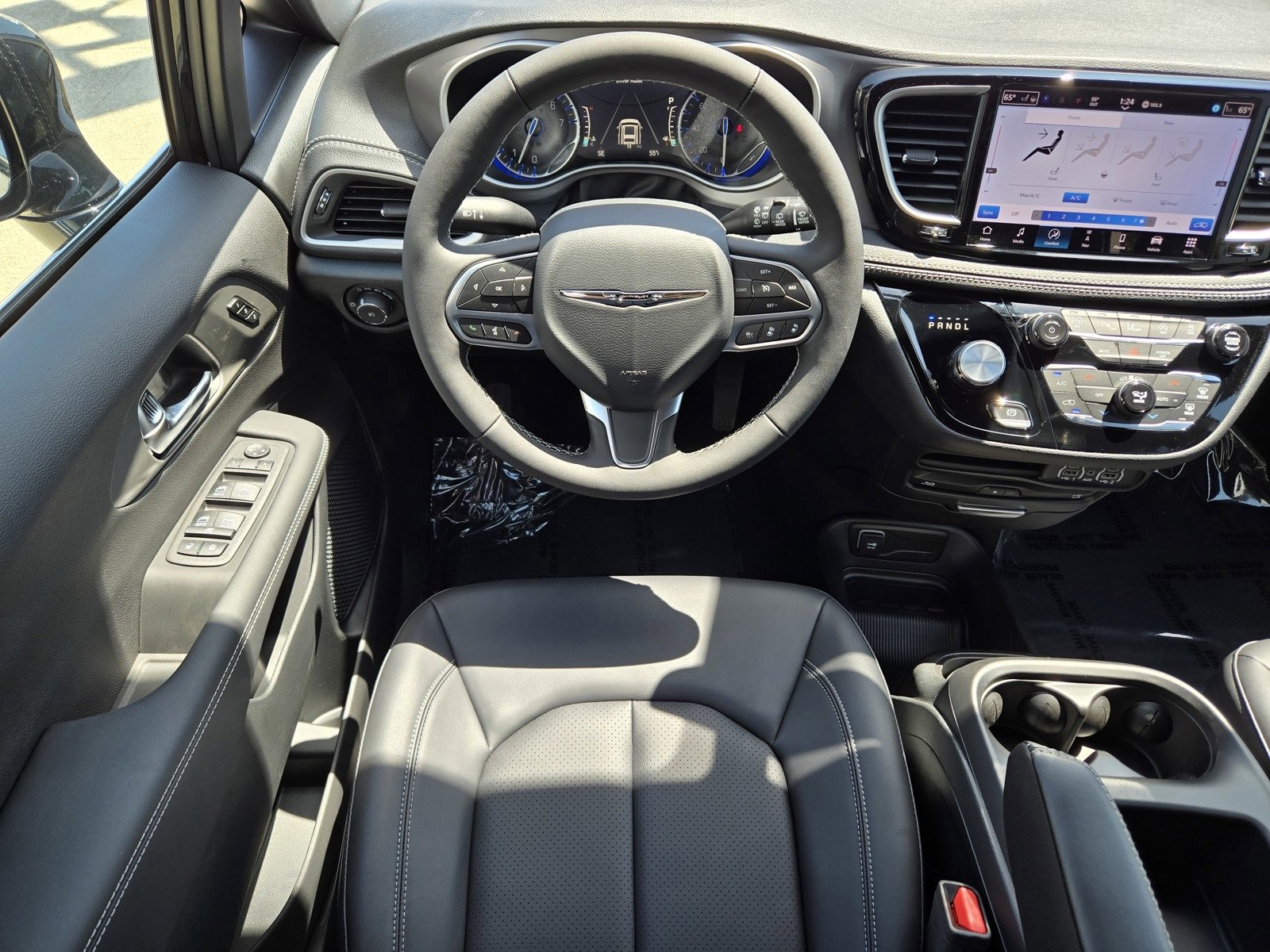 New 2025 Chrysler Pacifica Select w/ Uconnect Theater Family Group image 8