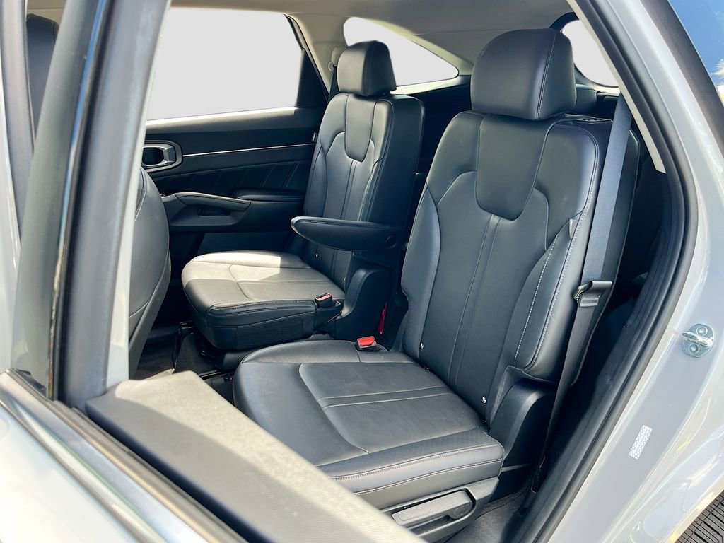 Used 2024 Kia Sorento SX FWD image 25