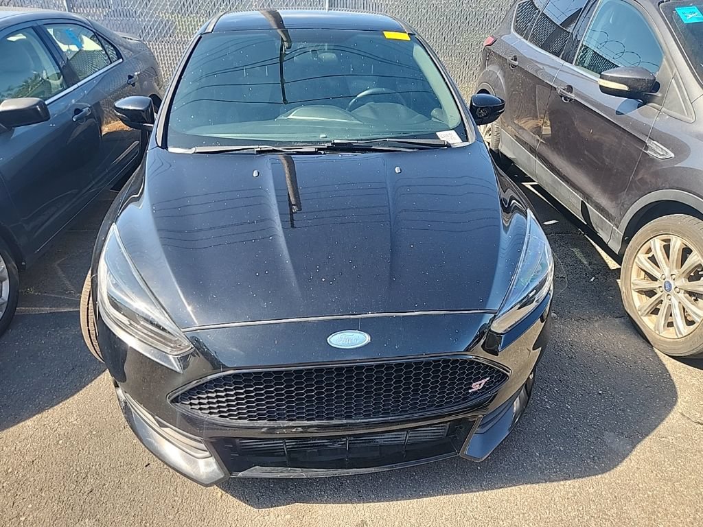 Used 2016 Ford Focus ST FWD image 2