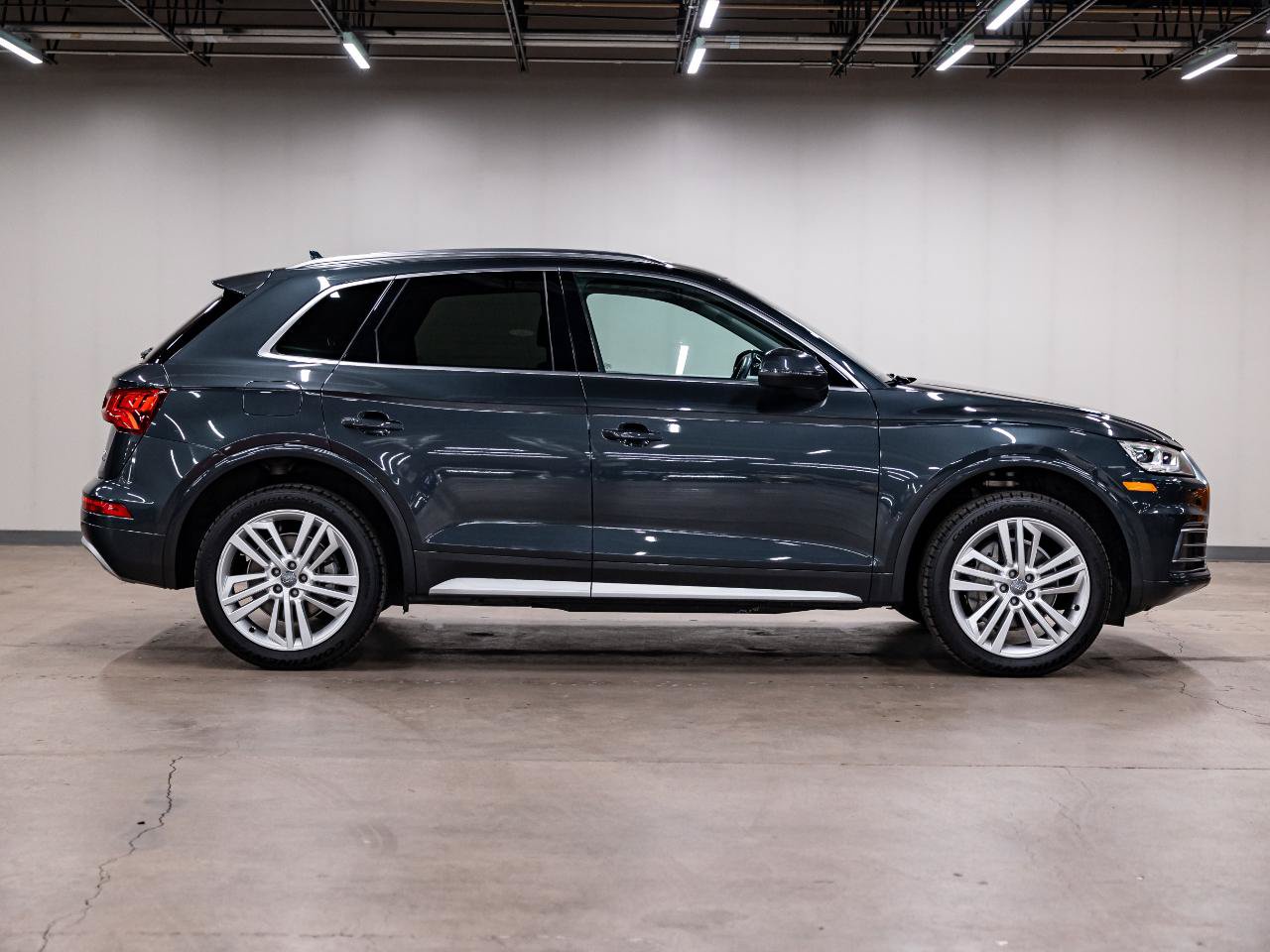 Used 2018 Audi Q5 2.0T Premium Plus w/ Premium Plus Package AWD/4WD image 37