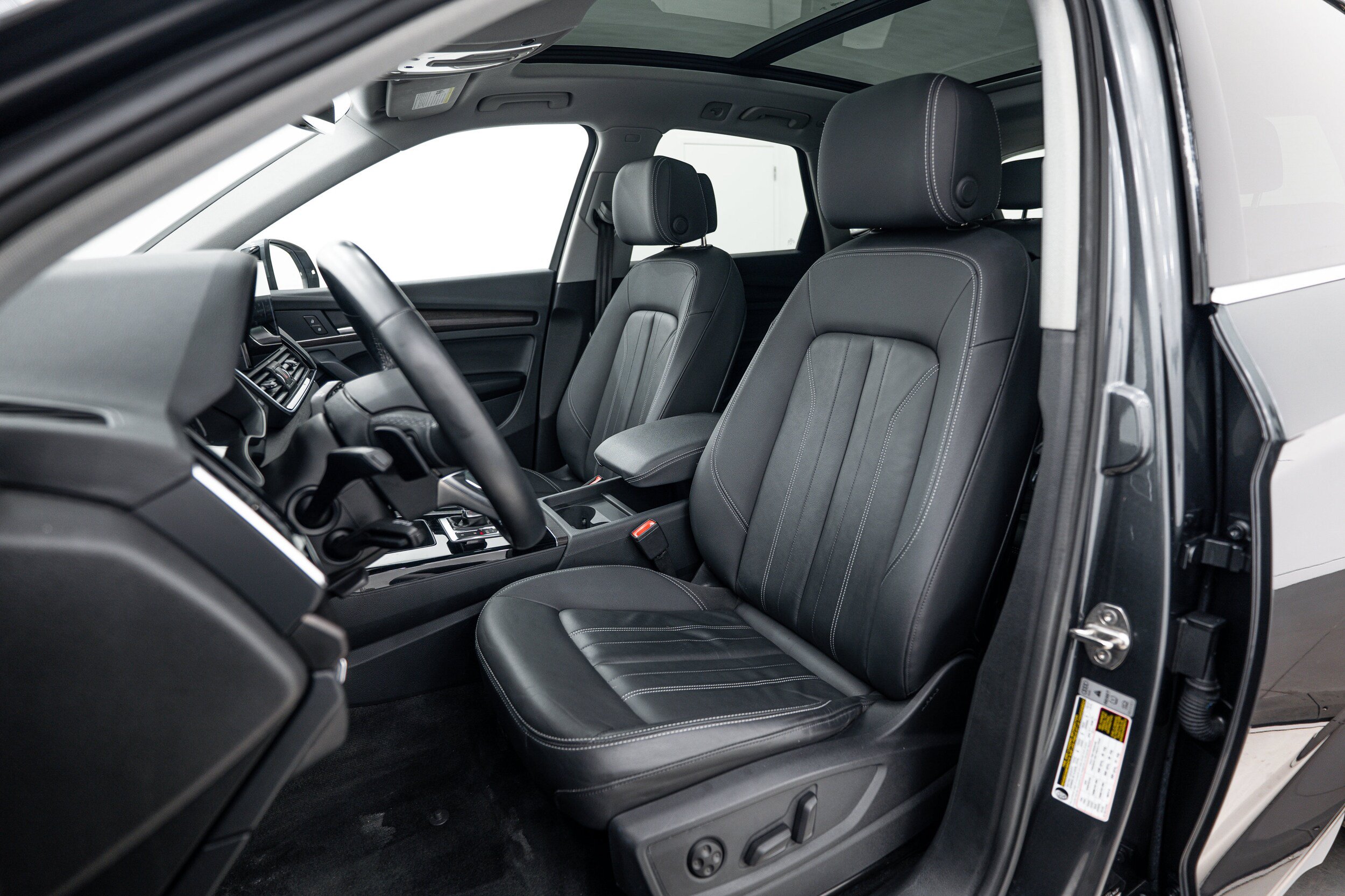 Certified 2023 Audi Q5 2.0T Premium w/ Convenience Package AWD/4WD image 16