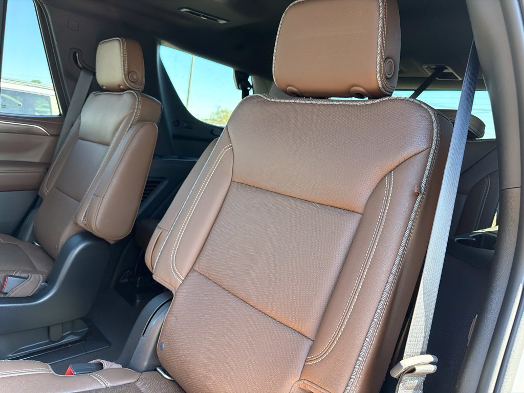 Used 2021 Chevrolet Tahoe High Country AWD/4WD image 14