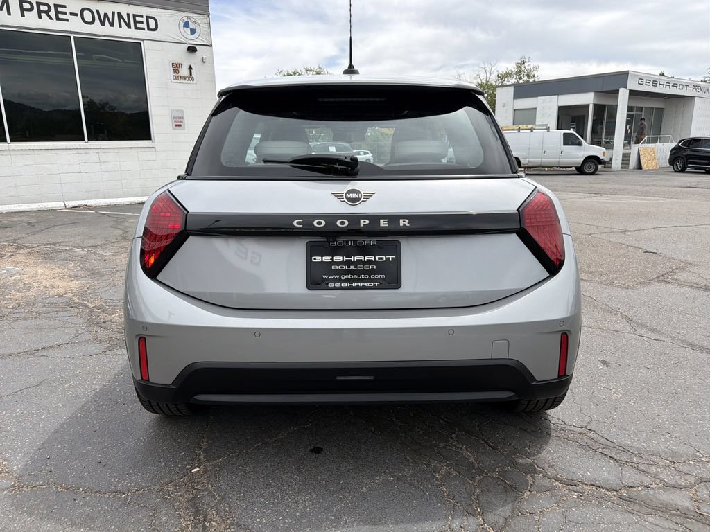 Used 2026 MINI Cooper 2-Door Hardtop FWD image 7
