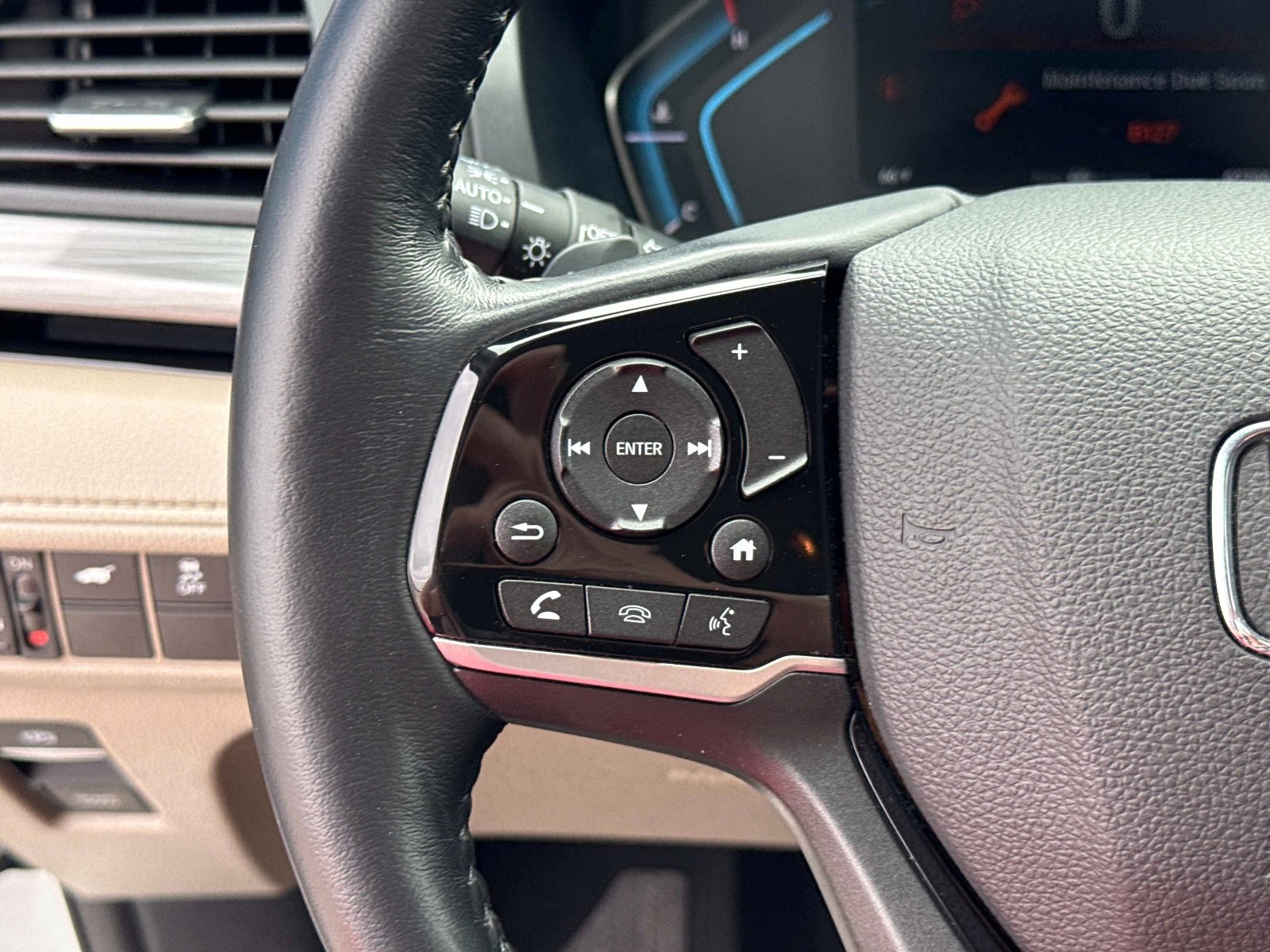 Used 2024 Honda Odyssey Elite image 34