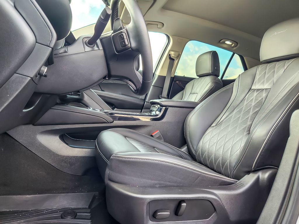 Certified 2023 Buick Envision Avenir AWD/4WD image 7