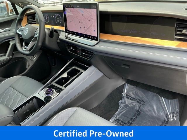 Used 2025 Volkswagen Tiguan SEL R-Line AWD/4WD image 23