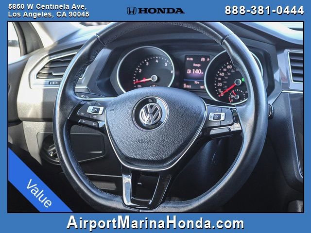 Used 2019 Volkswagen Tiguan SE w/ Panoramic Sunroof Package image 11