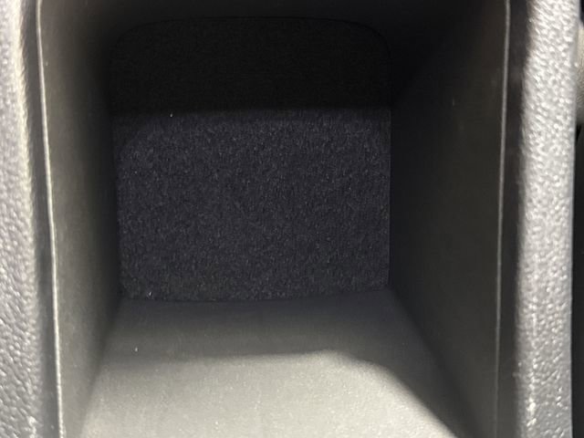 Used 2024 Volkswagen Golf R image 27