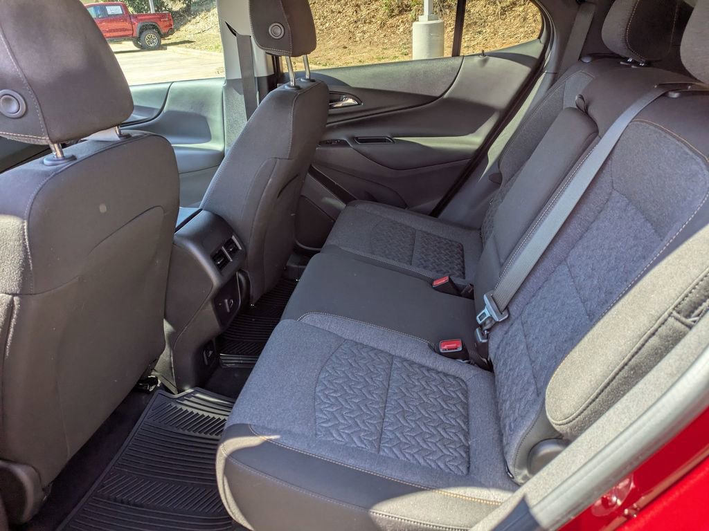 Used 2023 Chevrolet Equinox LT image 23