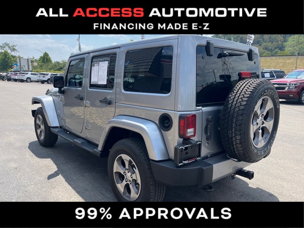Used 2017 Jeep Wrangler Unlimited Sahara w/ Connectivity Group image 4