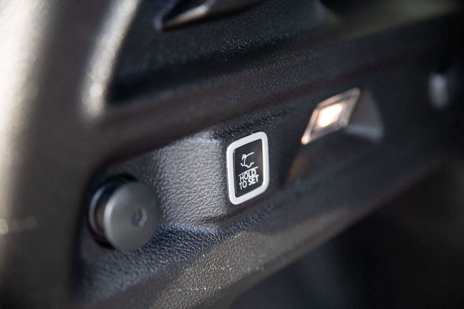 Used 2024 Jeep Grand Cherokee L Laredo image 29