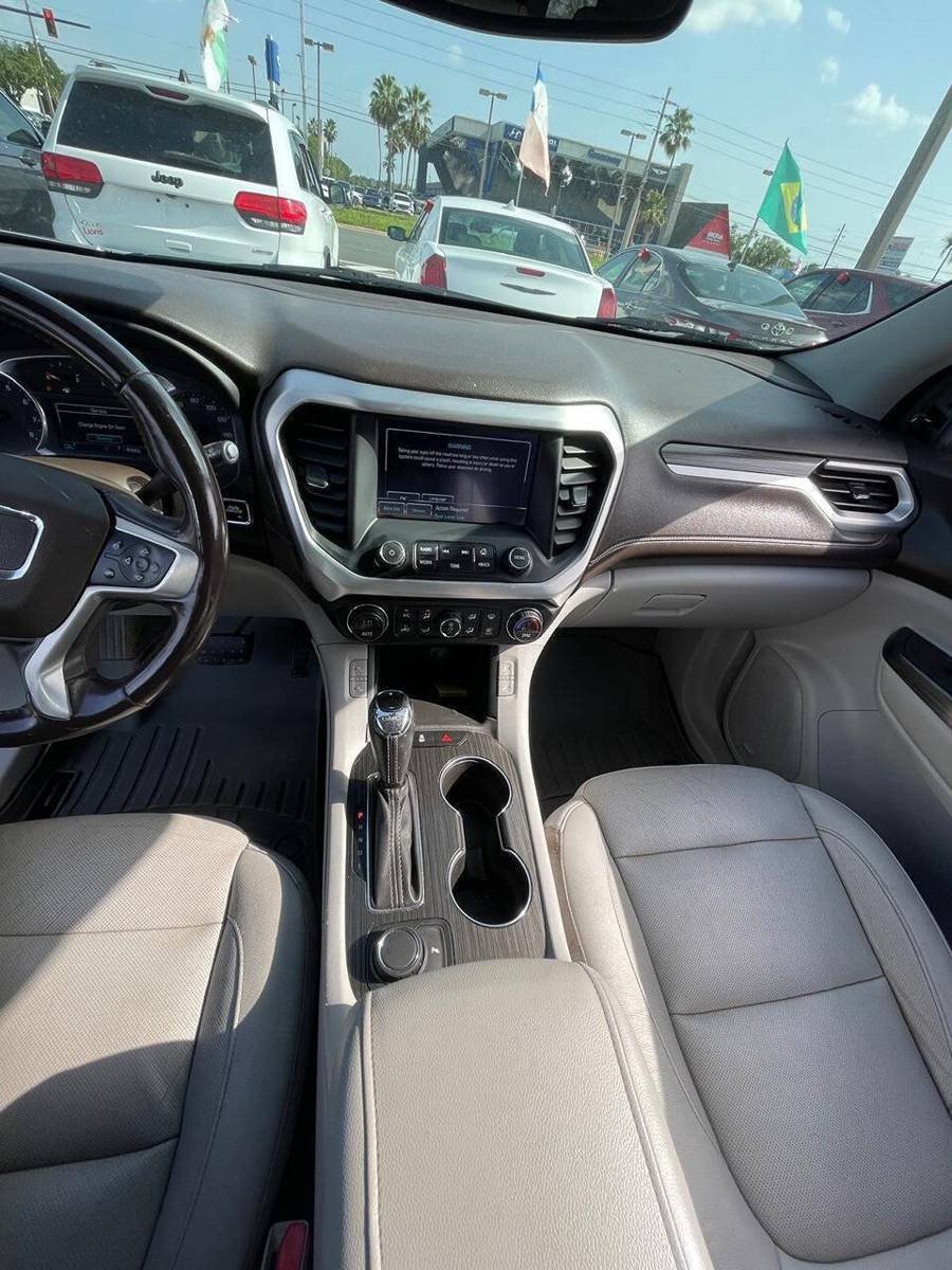 Used 2019 GMC Acadia SLT FWD image 8