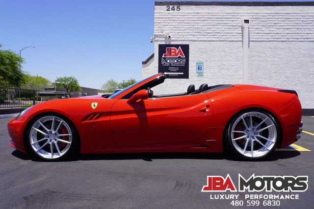 Used 2014 Ferrari California RWD image 88