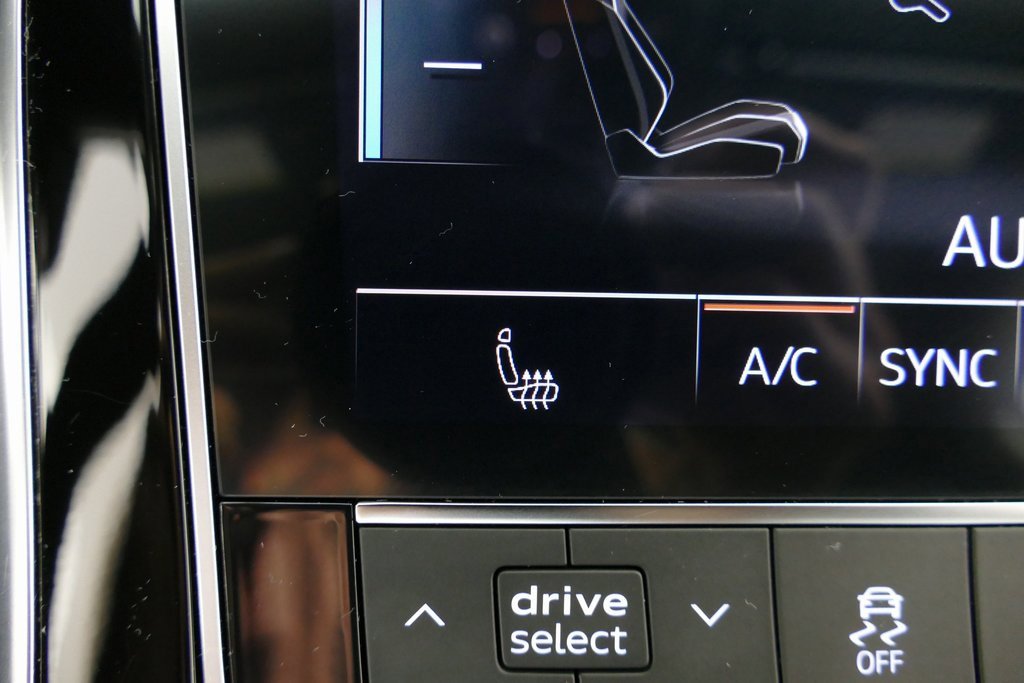 Used 2025 Audi Q7 3.0T Premium Plus image 21