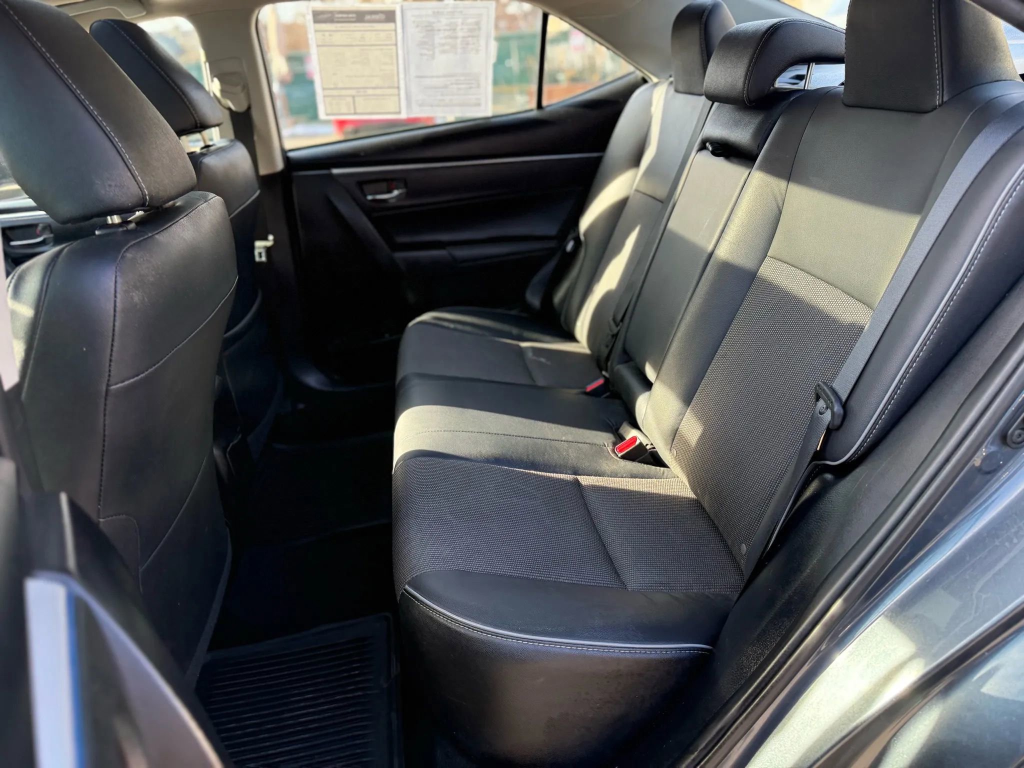 Used 2015 Toyota Corolla S image 21