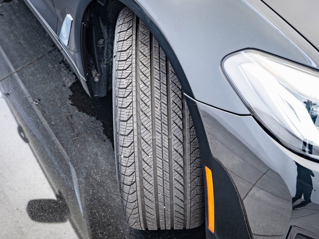 Used 2021 BMW 540i xDrive w/ Premium Package image 37