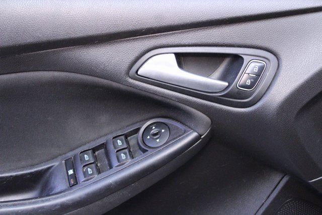 Used 2018 Ford Focus SE image 15
