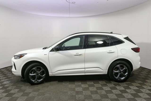 Used 2024 Ford Escape ST-Line w/ Tech Pack #1 AWD/4WD image 6