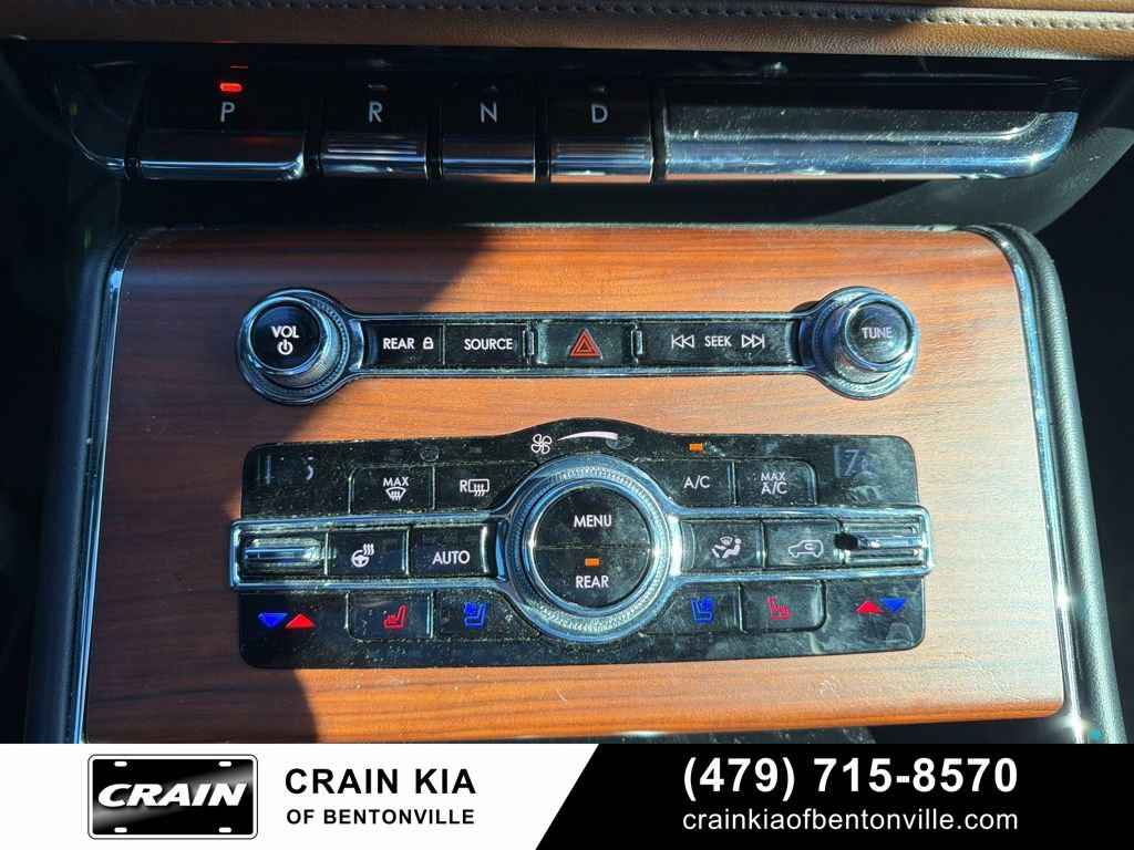 Used 2020 Lincoln Aviator Grand Touring w/ Equipment Group 302A AWD/4WD image 30