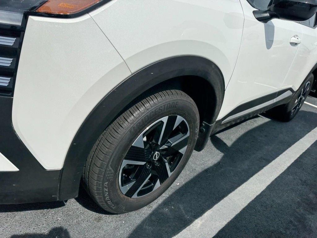 Used 2026 Nissan Kicks SV w/ Cold Weather Package AWD/4WD image 4