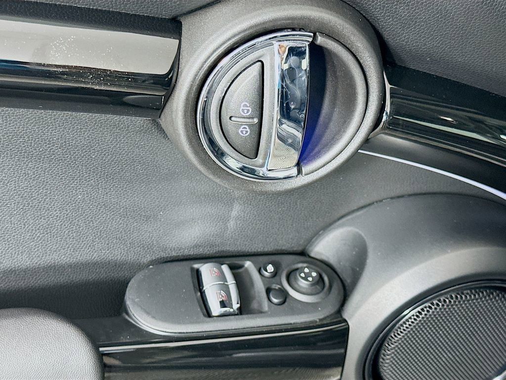 Certified 2024 MINI Cooper S image 18
