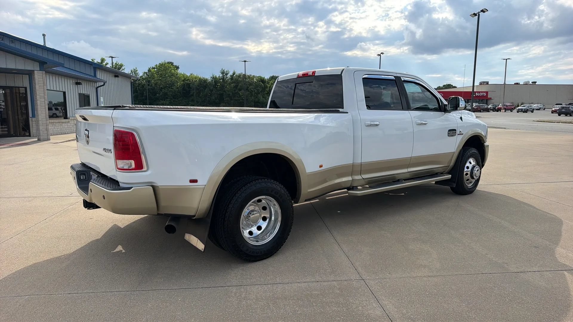 Used 2015 RAM 3500 Laramie Longhorn w/ Convenience Group AWD/4WD image 23
